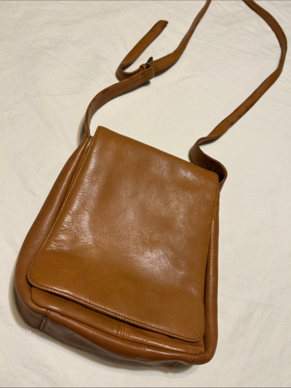 HOBO Tan Leather Messenger Crossbody Bag vintage